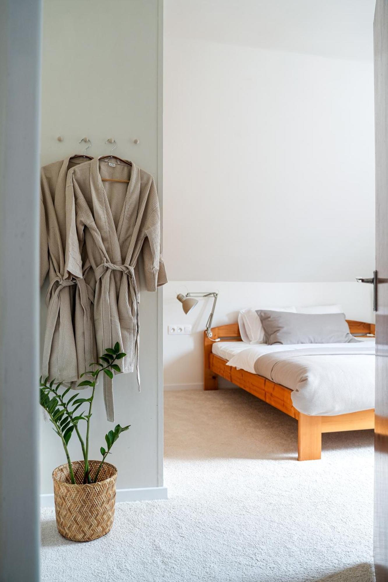 Apartment Cely V Rodinnem Dome S Vanou A Krbem *